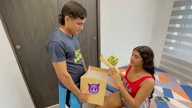 Le Gusto!! Regalito de Mi Polla de San Valentín Para Mi Hermanastra – Xleche.com – Videos porno