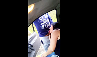 Mexicana en el Uber coqueando quiere pito callejero – Xleche.com – Videos porno