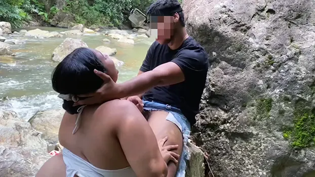 Video porno de Puerto Rico follando a la gordita en el rio – Xleche.com – Videos porno